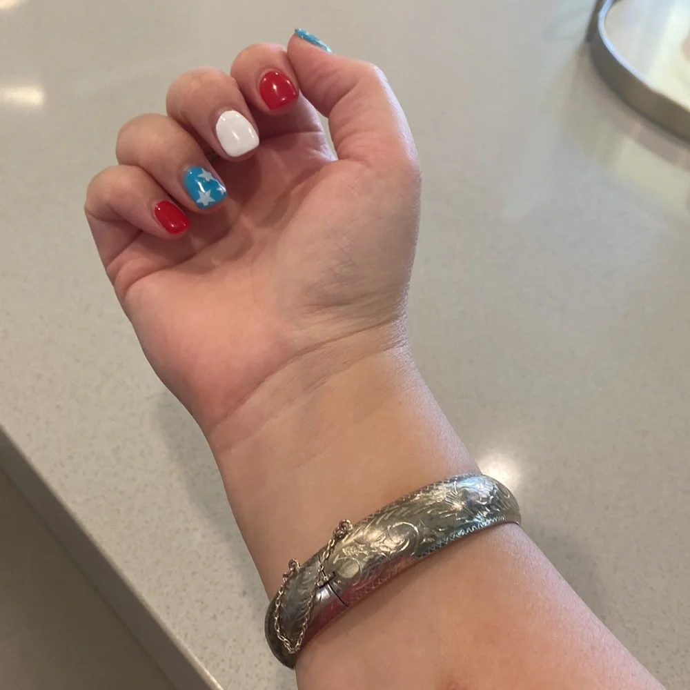 Vintage Sterling Silver Floral Bangle Bracelet Feminine Quiet Luxury - Picture 9 of 9